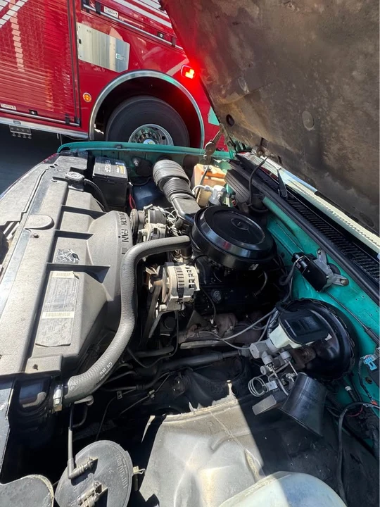 1992 Chevrolet Silverado - Image 9 of 10