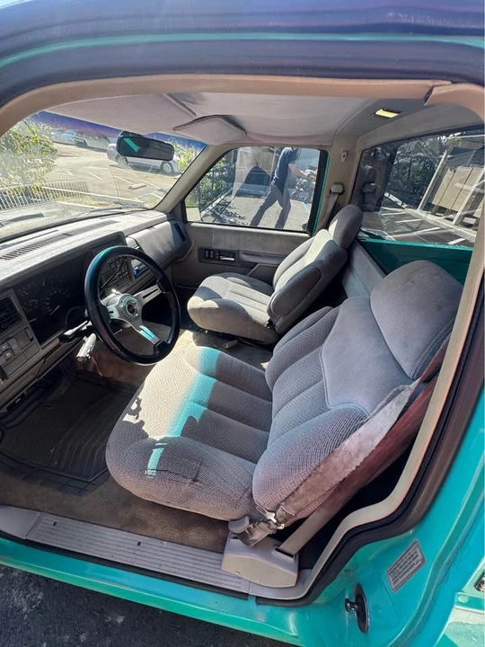 1992 Chevrolet Silverado - Image 8 of 10