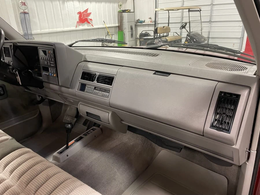 1992 Chevrolet Silverado - Image 15 of 23