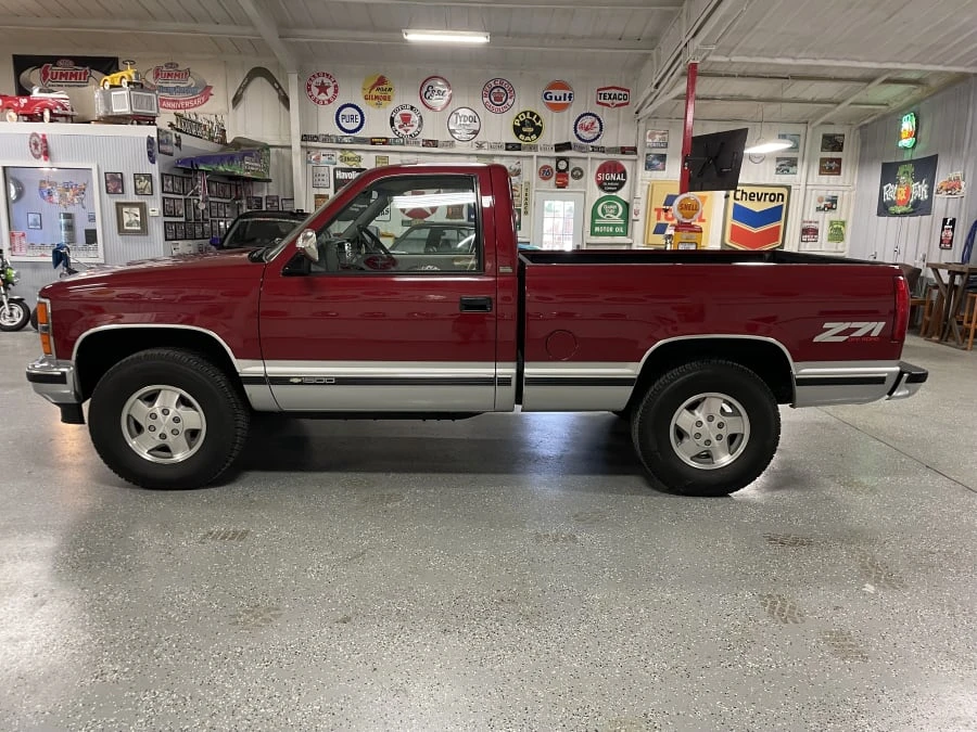1992 Chevrolet Silverado - Image 4 of 23