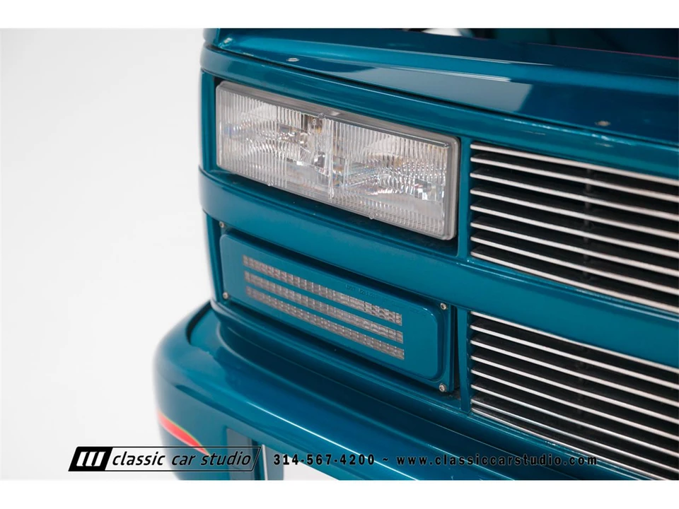 1992 Chevrolet Silverado - Image 8 of 31