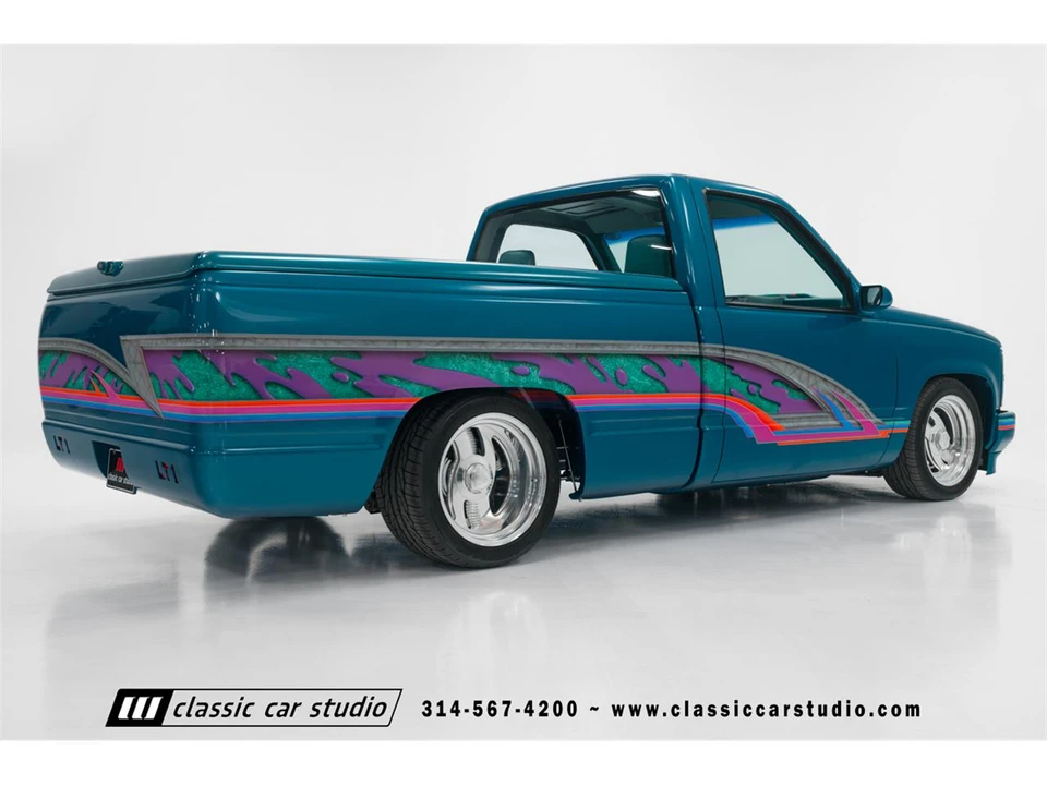 1992 Chevrolet Silverado - Image 25 of 31