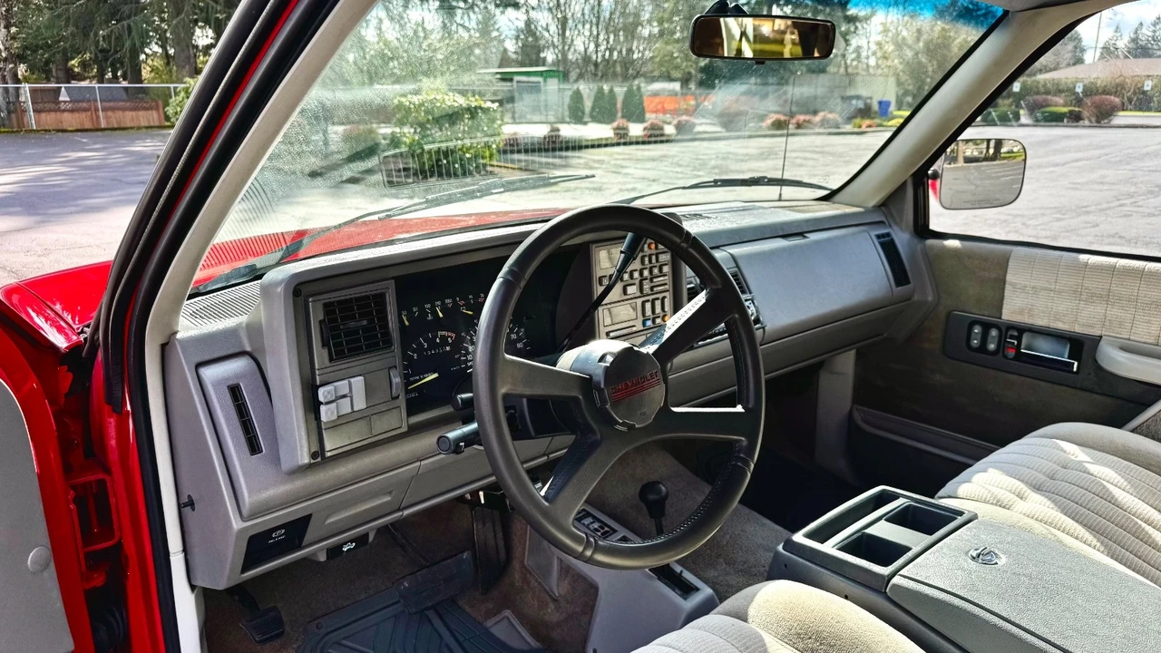 1992 Chevrolet C/K 4th Gen - Image 16 of 21