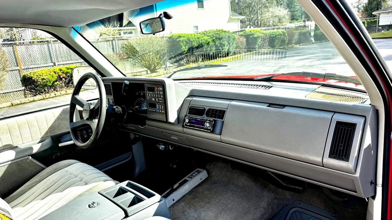 1992 Chevrolet C/K 4th Gen - Image 20 of 21