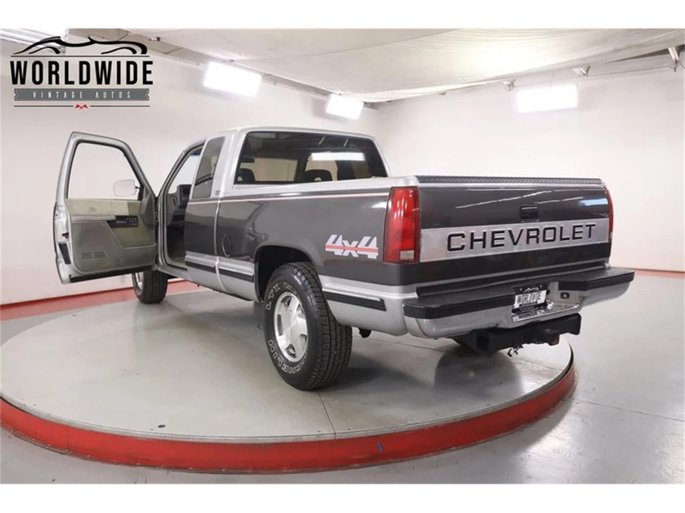 1992 Chevrolet Silverado - Image 22 of 31
