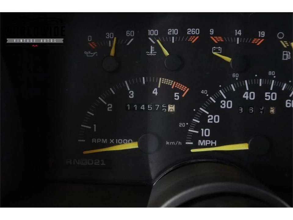 1992 Chevrolet Silverado - Image 28 of 31