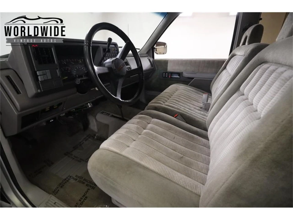 1992 Chevrolet Silverado - Image 27 of 31