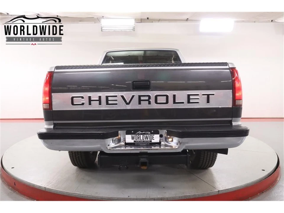 1992 Chevrolet Silverado - Image 18 of 31