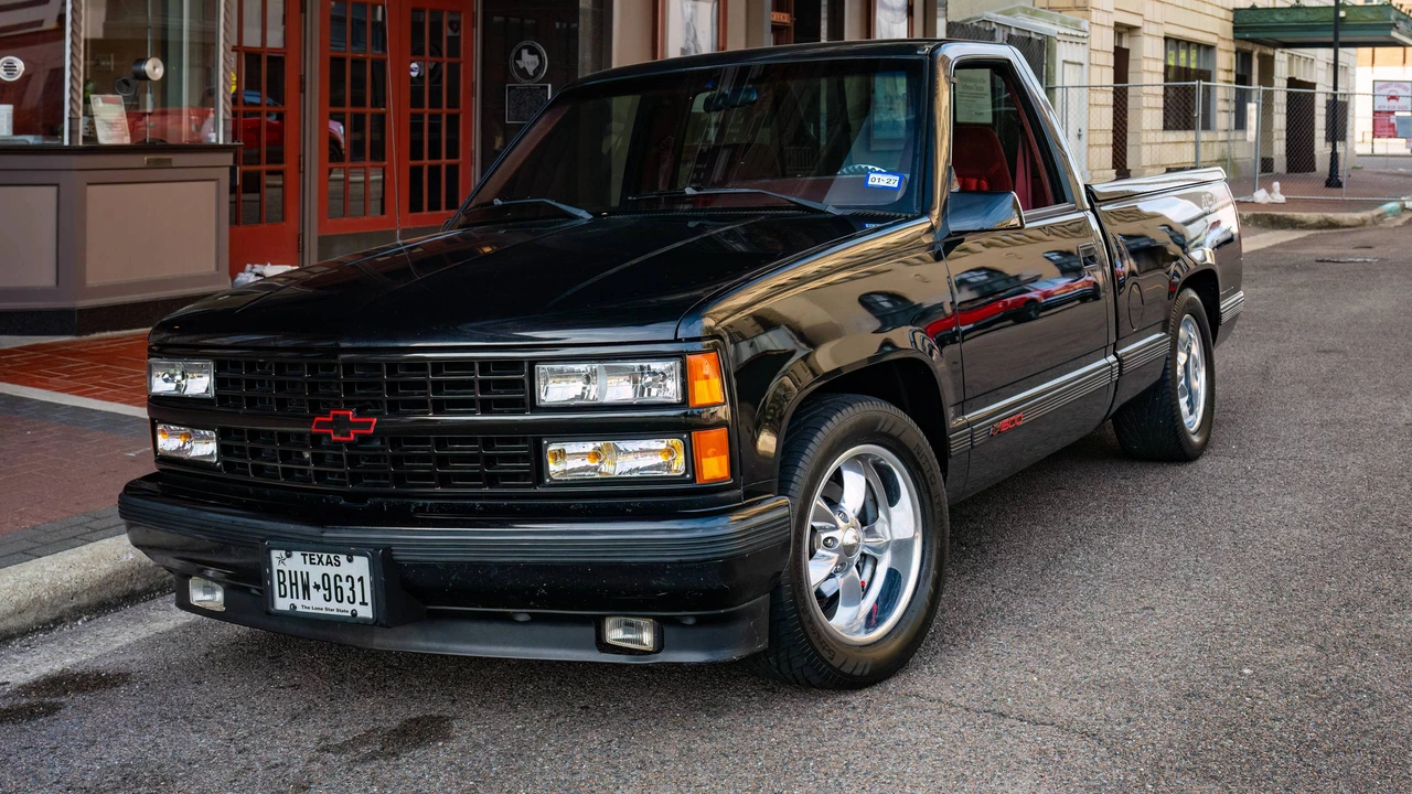 1992 Chevrolet 454 SS - Image 11 of 31