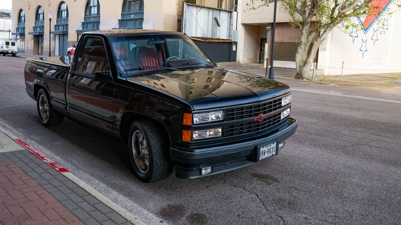 1992 Chevrolet 454 SS - Image 5 of 31