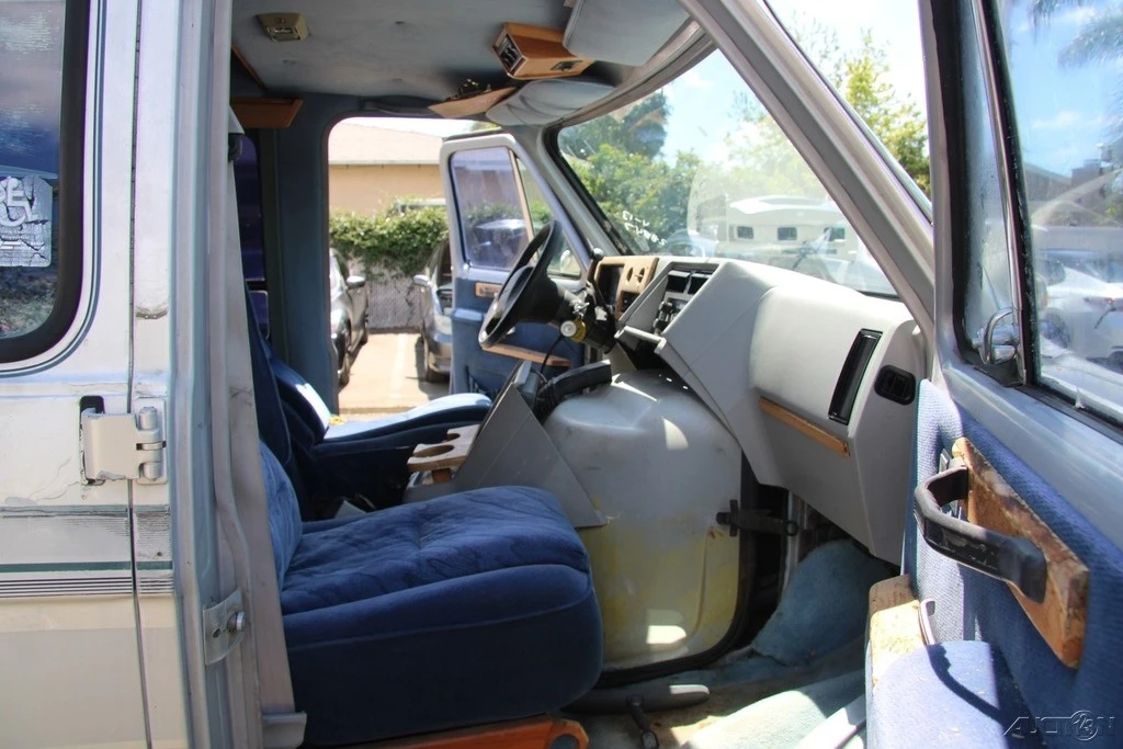 1992 Chevrolet G-Series Van - Image 20 of 21