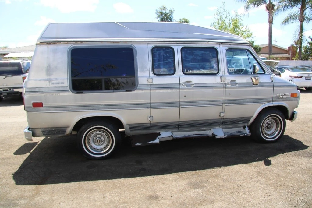 1992 Chevrolet G-Series Van - Image 7 of 21