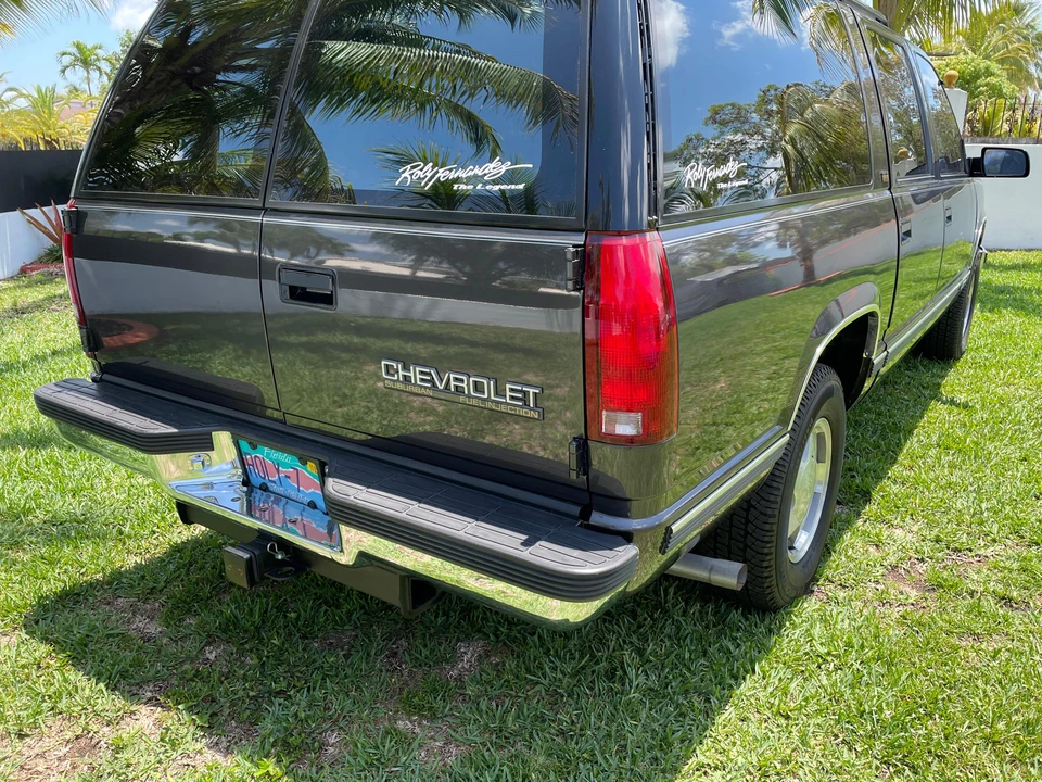 1992 Chevrolet Suburban 8th Gen - Image 25 of 31