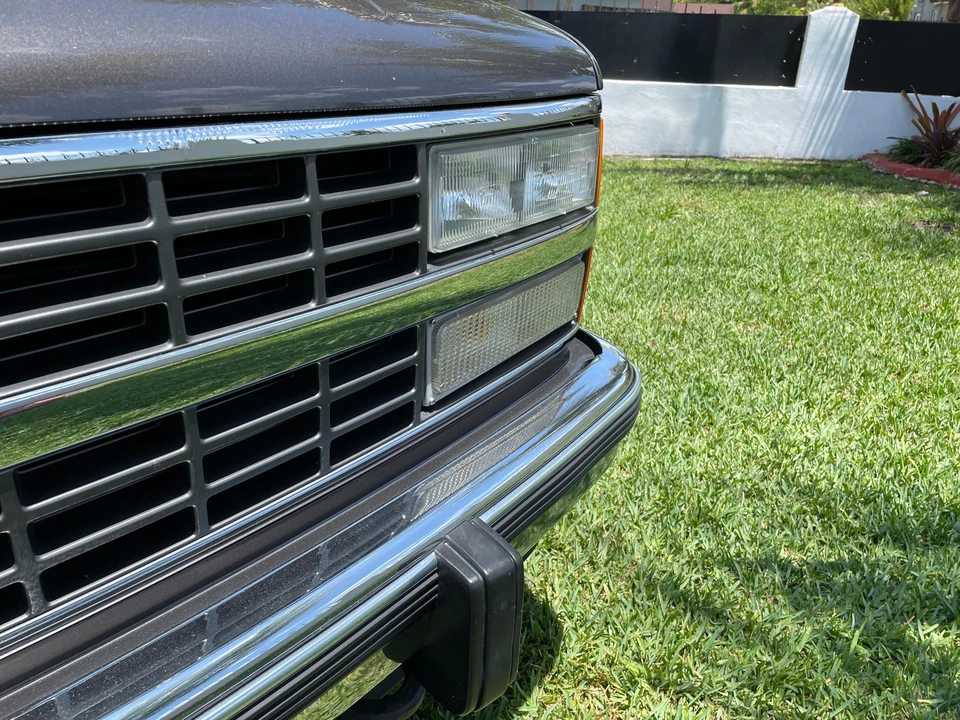 1992 Chevrolet Suburban 8th Gen - Image 16 of 31