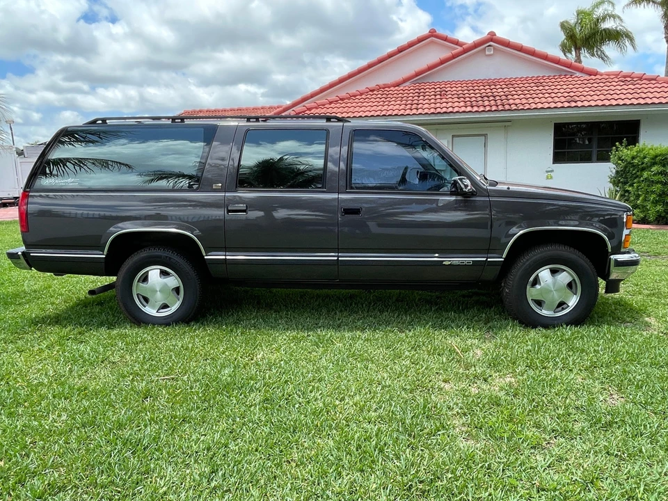 1992 Chevrolet Suburban 8th Gen - Image 10 of 31