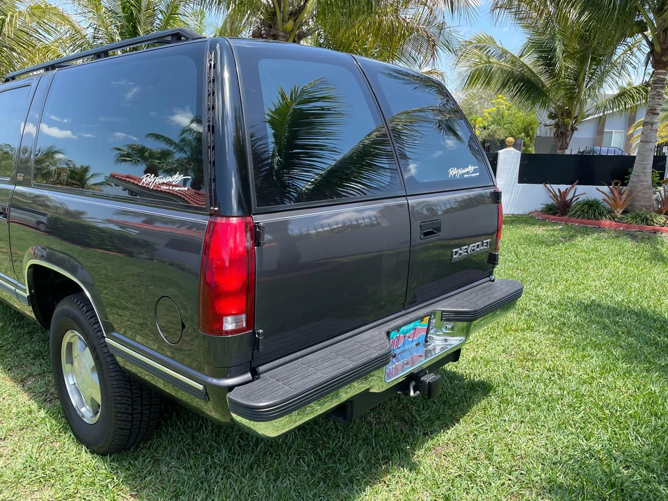 1992 Chevrolet Suburban 8th Gen - Image 24 of 31