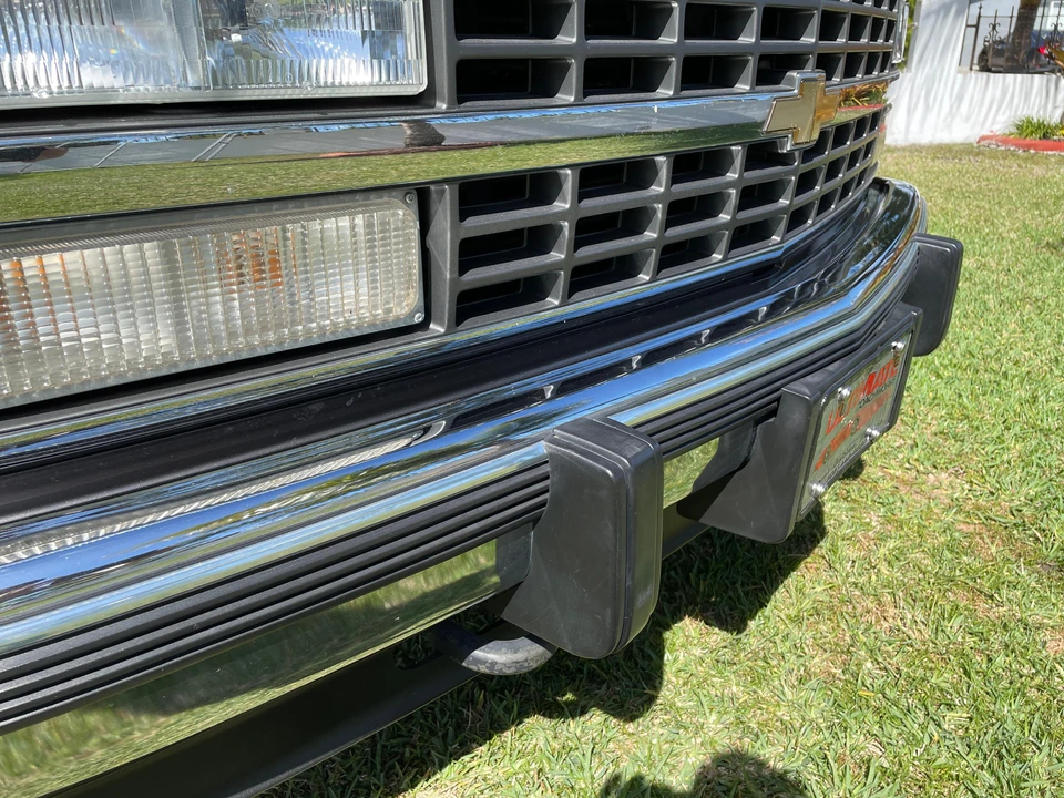 1992 Chevrolet Suburban 8th Gen - Image 14 of 31