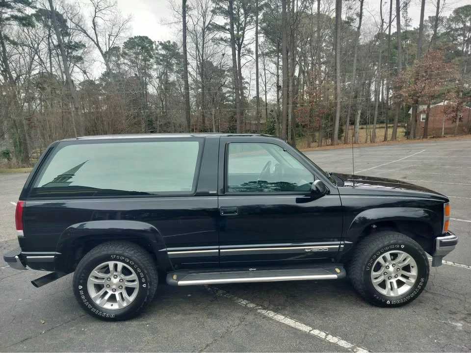 1992 Chevrolet K5 Blazer 3rd Gen - Image 4 of 9