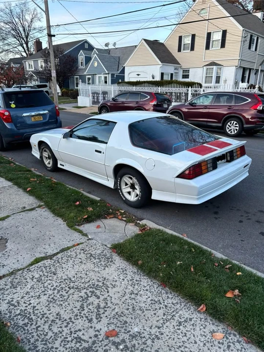 1992 Chevrolet Camaro 3rd Gen - Image 2 of 8
