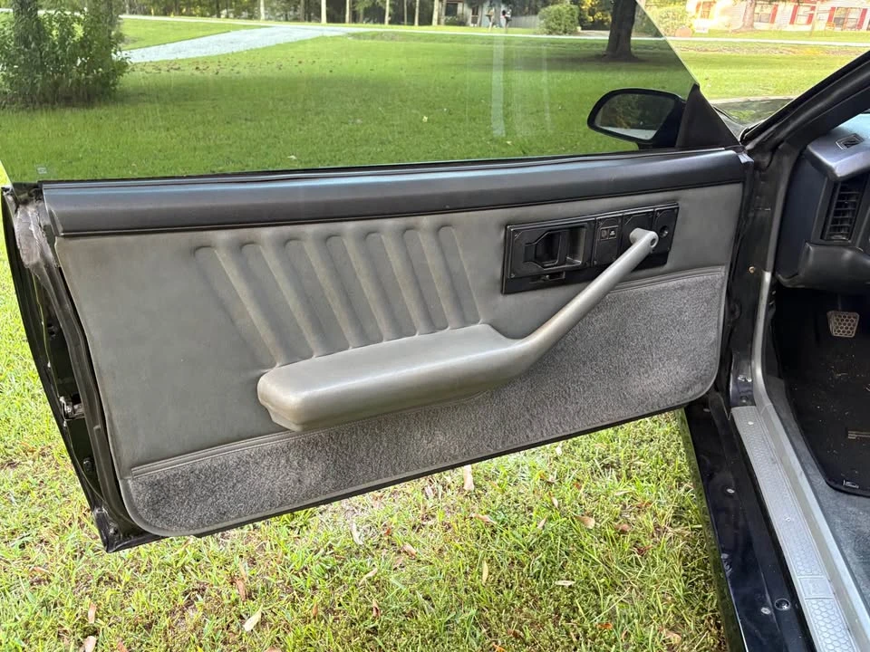 1992 Chevrolet Camaro 3rd Gen - Image 17 of 19
