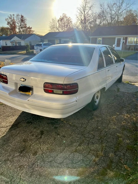 1992 Chevrolet Caprice - Image 5 of 10