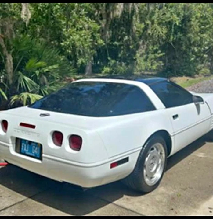 1992 Chevrolet Corvette C4 - Image 1 of 18