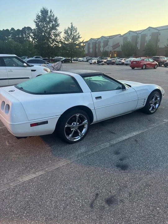 1992 Chevrolet Corvette C4 - Image 2 of 6