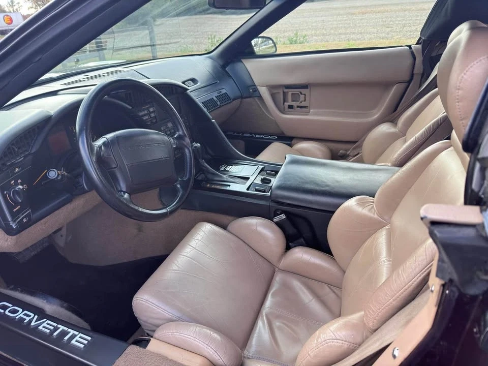 1992 Chevrolet Corvette C4 - Image 14 of 17