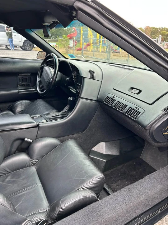 1992 Chevrolet Corvette C4 - Image 10 of 17