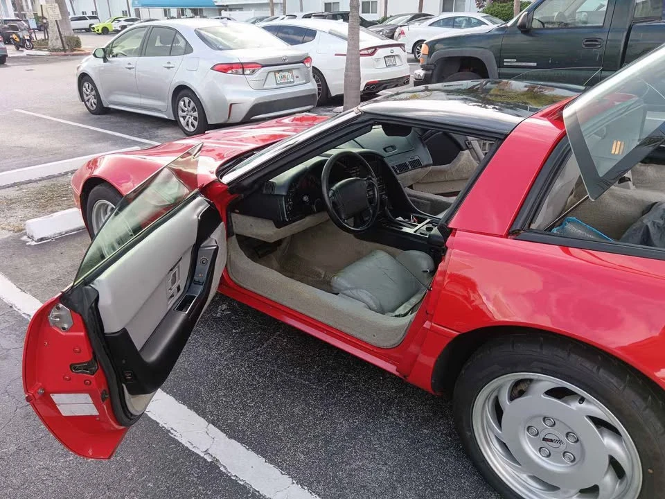 1992 Chevrolet Corvette C4 - Image 13 of 14
