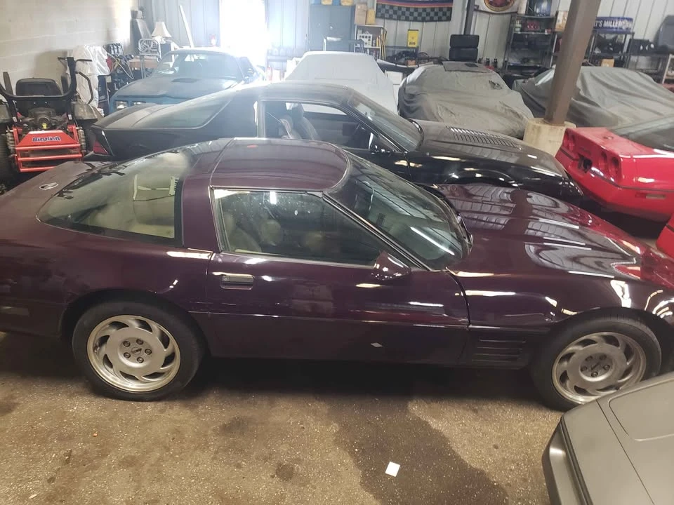 1992 Chevrolet Corvette C4 - Image 2 of 11