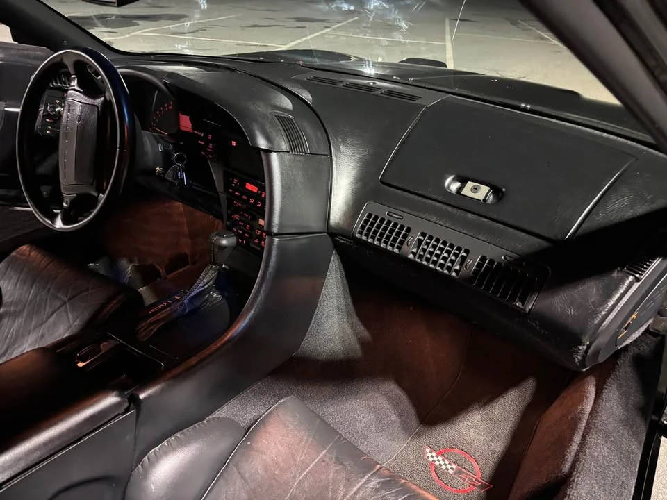 1992 Chevrolet Corvette C4 - Image 17 of 19