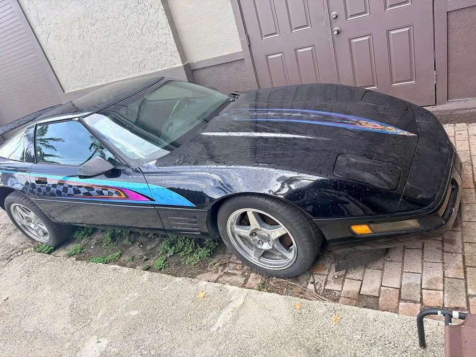 1992 Chevrolet Corvette C4 - Image 1 of 2