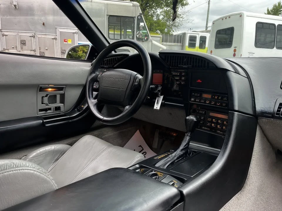 1992 Chevrolet Corvette C4 - Image 9 of 18