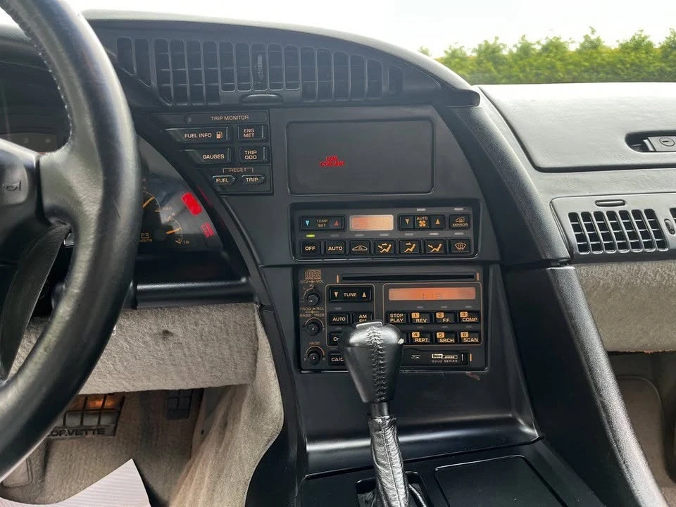 1992 Chevrolet Corvette C4 - Image 15 of 20