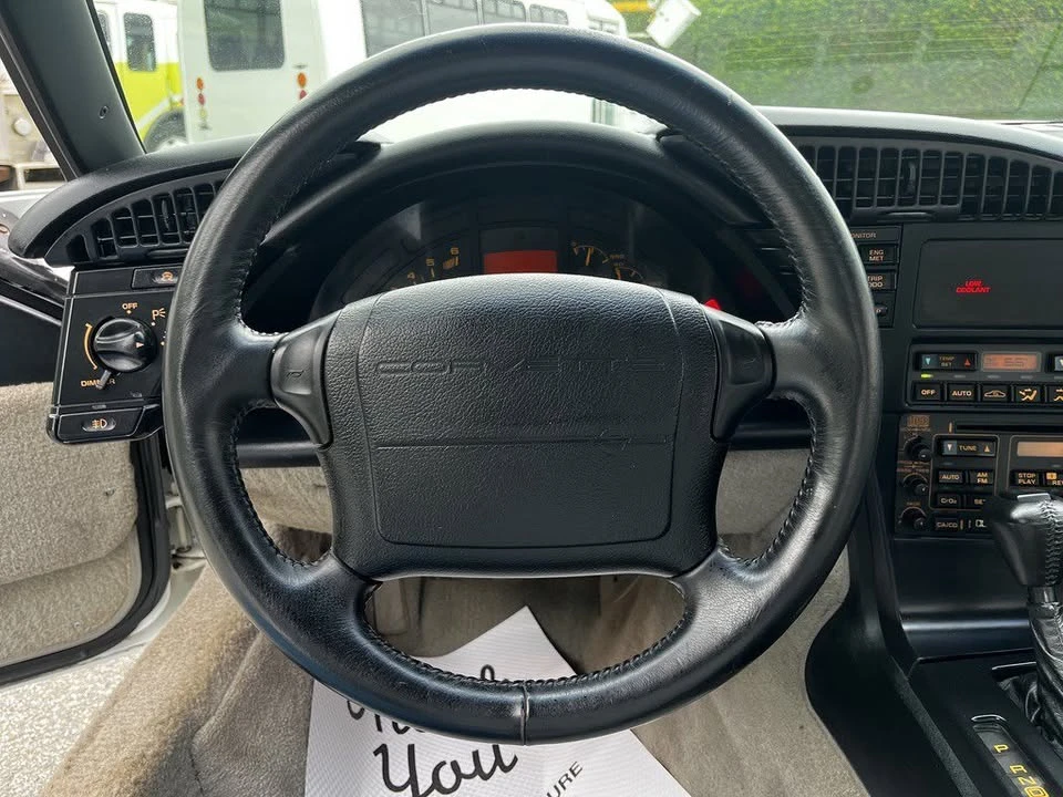 1992 Chevrolet Corvette C4 - Image 16 of 17