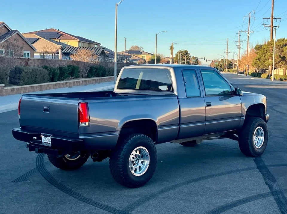 1992 Chevrolet Silverado - Image 8 of 20
