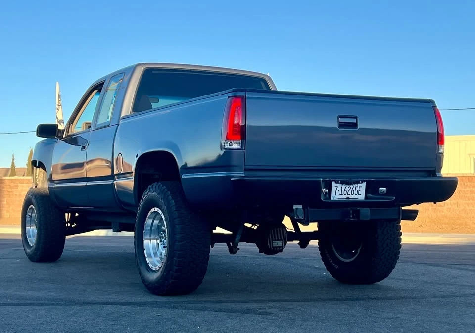 1992 Chevrolet Silverado - Image 9 of 20