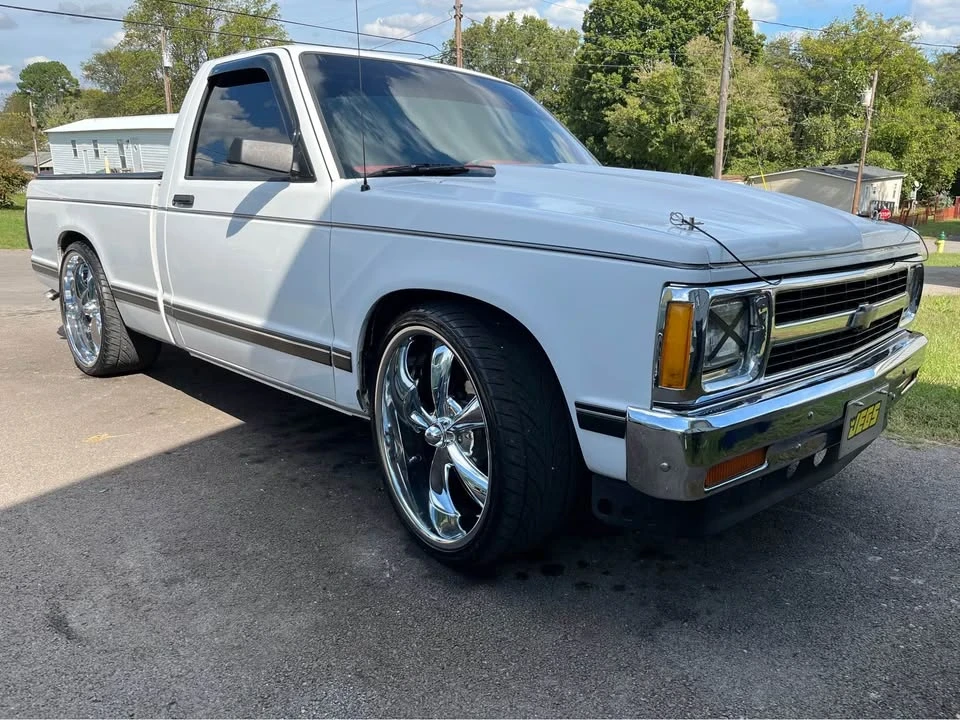 1992 Chevrolet S-10 - Image 2 of 16