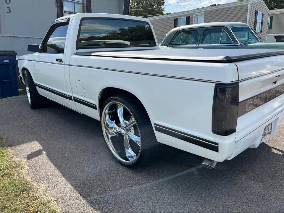 1992 Chevrolet S-10 - Image 4 of 16