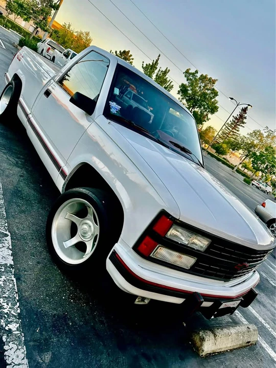 1992 Chevrolet Silverado - Image 13 of 15