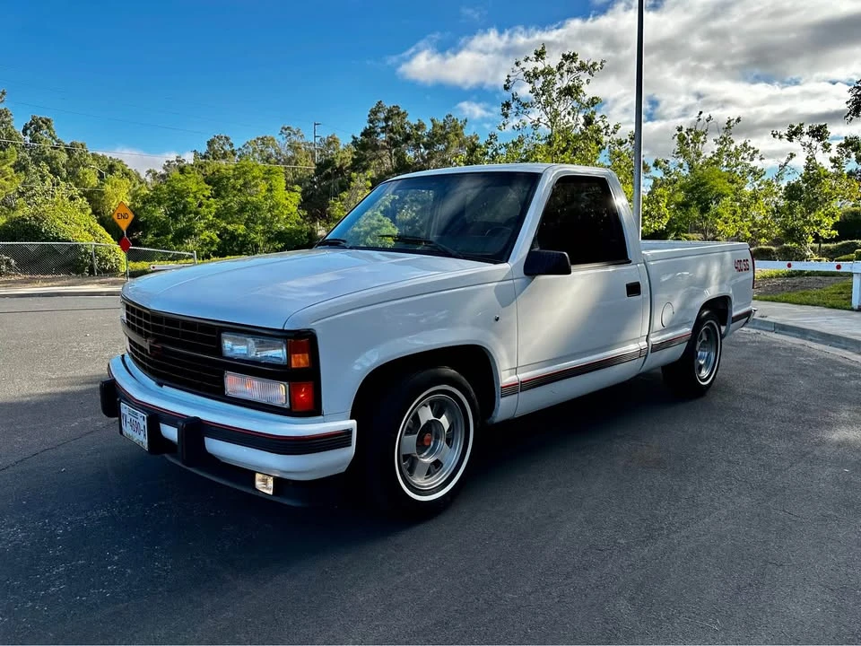 1992 Chevrolet Silverado - Image 5 of 15