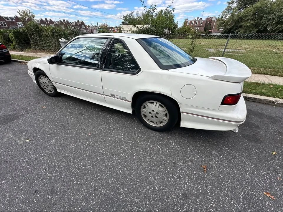 1992 Chevrolet Lumina - Image 2 of 5