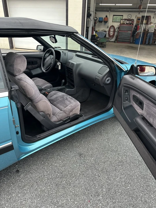 1992 Chrysler LeBaron - Image 10 of 12