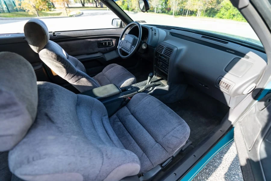 1992 Chrysler LeBaron - Image 14 of 17