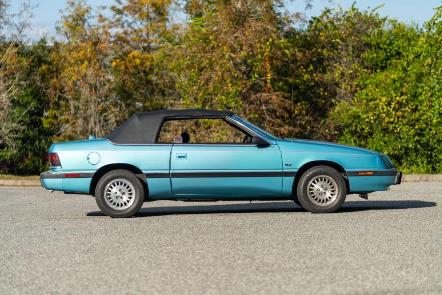 1992 Chrysler LeBaron - Image 2 of 17