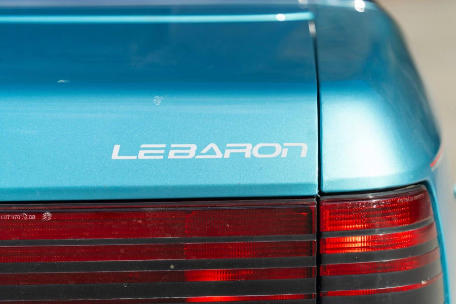 1992 Chrysler LeBaron - Image 10 of 17