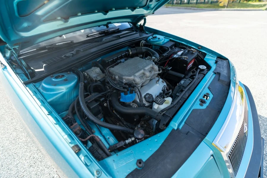 1992 Chrysler LeBaron - Image 16 of 17