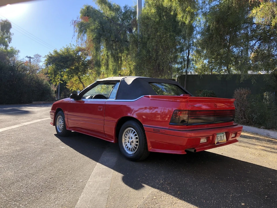 1992 Chrysler LeBaron - Image 21 of 31