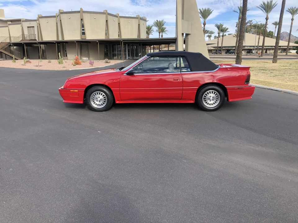 1992 Chrysler LeBaron - Image 15 of 31